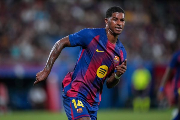 Chấm dứt hợp đồng thuê sớm? Romano bác bỏ tin đồn: Barcelona rất hài lòng với Master LA và tài chính