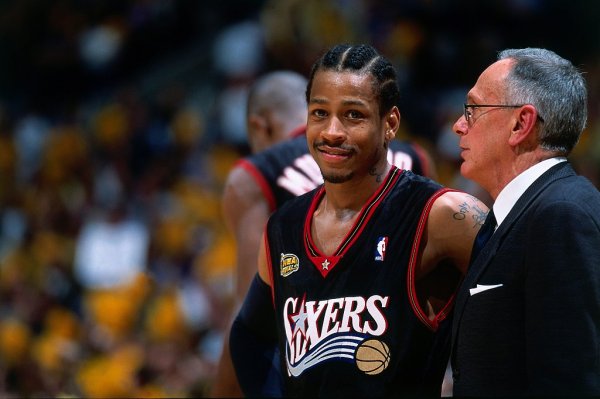 🎂coach Iverson vào trận chung 