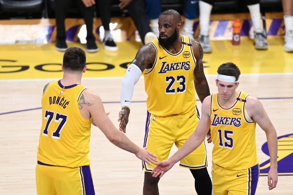 Meiji: Điều tra cờ bạc bất hợp pháp, Hornets/Lakers/Trail Blazers/Raptors là mục tiêu của cá cược